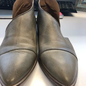 Free People Royals Flat - Size 8 - mushroom/taupe